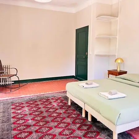 Villa Magdala-Suite Familiale Bed & Breakfast Hyeres